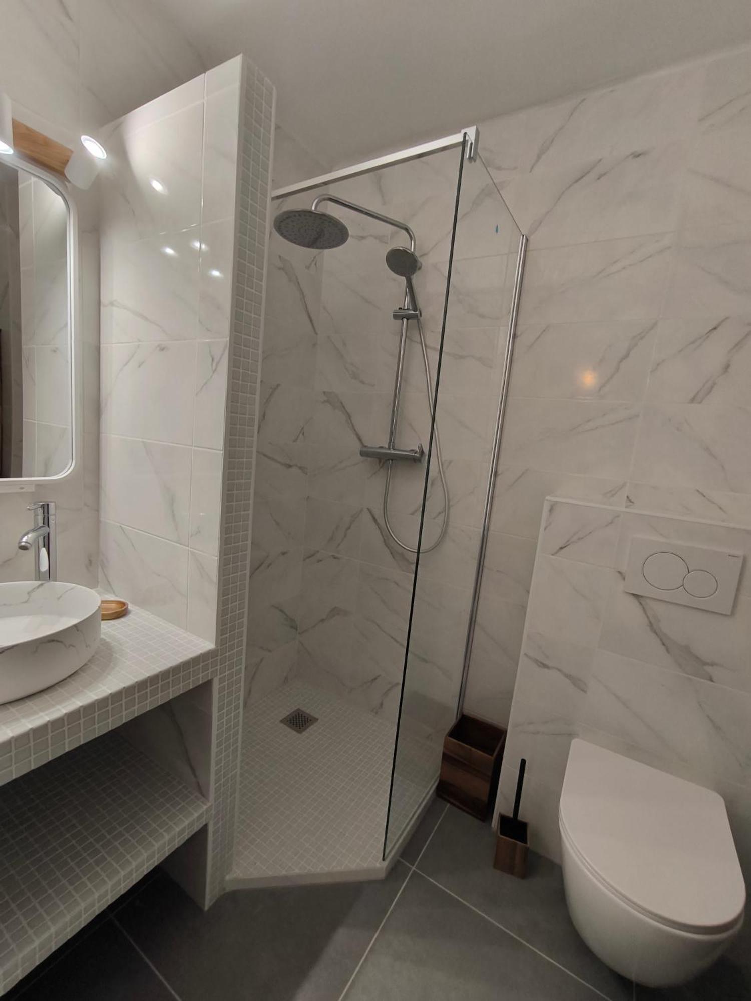 Confortable 2 Pieces Entre Menton Et Monaco Avec Parking Prive Roquebrune-Cap-Martin Ngoại thất bức ảnh